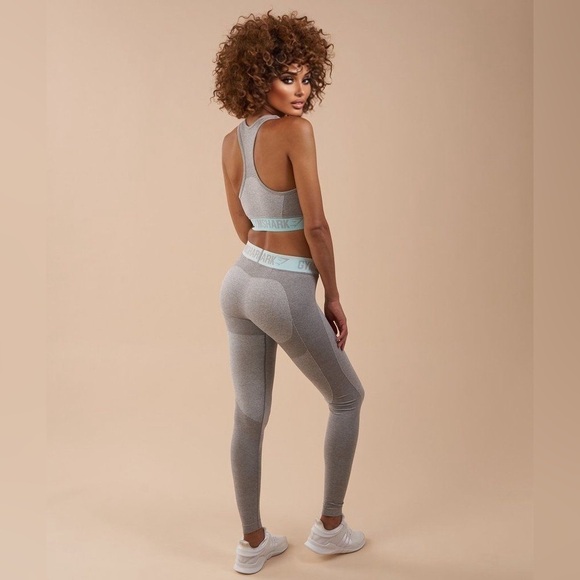 Set GYMSHARK Elite Sports Bra & Flex Leggings Size Small NWOT - Picture 8 of 13